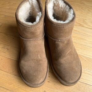 Bearpaw Sherpa Alyssa Boots in Hickory